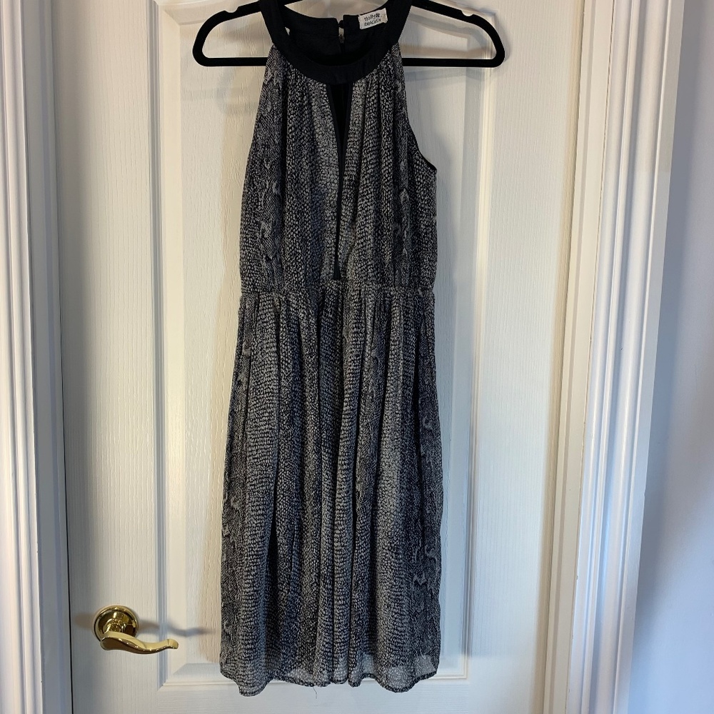 Holly Bracken Snake Print Sleeveless Dress‎ – Urban Chic Statement